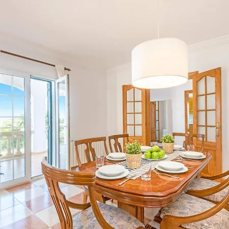 Villa Marques By