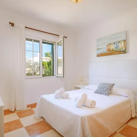 Villa Marques By